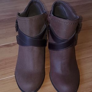 Indigo boots size 61/2 brown
